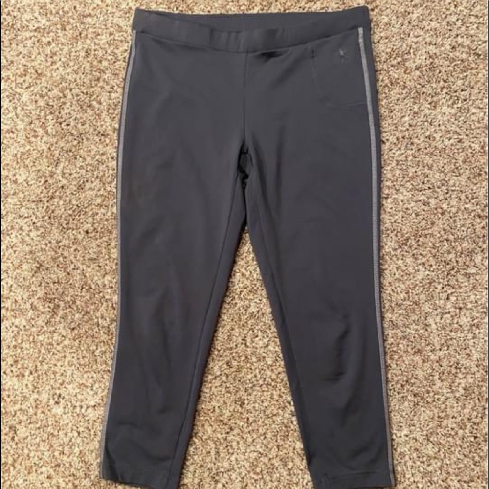 Danskin Capri Leggings